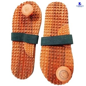 รองเท้าแตะไม้กดจุด K Star K375 แบบดั้งเดิมสำหรับการนวดกดจุดฝ่าเท้า บรรเทาอาการปวด ปรับท่าทาง และส่งเสริมสุขภาพ - Product Image 2