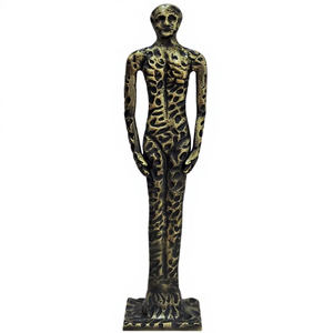 Estatua Moderna de Aluminio Negro con Figuras Escalando – Escultura Abstracta de Trabajo en Equipo con Base de Madera – Decoración Motivacional de Mano Ayudante - Product Image 1