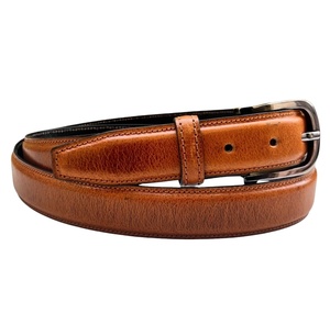 Cinturón Formal Vintage Atemporal para Hombre con Herrajes de Latón Envejecido y Ajuste de Talla Personalizado - Product Image 1