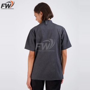 Ensemble uniforme de chef professionnel pour hommes, vêtements de travail modernes pour la cuisine avec tablier à bretelles croisées réglables et veste de chef, logo personnalisé - Product Image 4