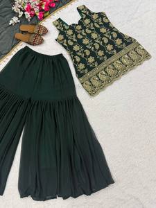 Conjunto de traje Sharara de diseñador para mujer con dupatta, Kurti corto con bordado elaborado y pantalón palazzo acampanado, ideal para bodas y fiestas indias y pakistaníes. - Product Image 2