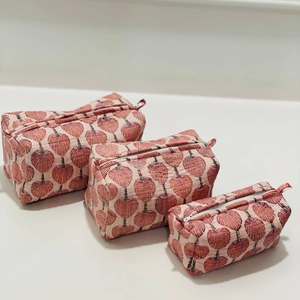 Bolsas de Aseo Acolchadas Kantha con Estampado Floral Hecho a Mano, con Cierre de Cremallera, de Tela de Algodón, para Mujer, Set de Bolsas de Cosméticos - Product Image 4