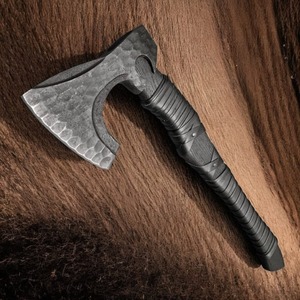 Hache de cuisine artisanale haut de gamme en gros, qualité OEM DIY, lame en acier à haute teneur en carbone, manche en bois, fourreau en cuir, garantie 3 ans - Product Image 5