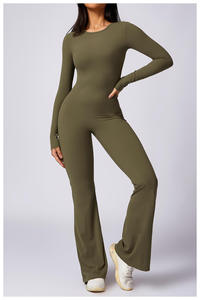 Mono de yoga de una pieza para chicas altas, con efecto fruncido en los glúteos, pantalones acampanados, ropa deportiva con logo personalizado - Product Image 3