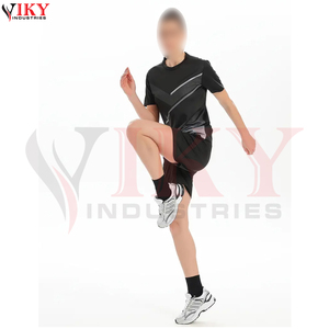 Ensemble de vêtements de sport haute performance pour homme, marque privée, haut de compression à manches courtes et short de course respirant - Product Image 3