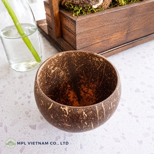Copa de coco artesanal pulida y duradera, hecha a mano por fabricantes vietnamitas, para decoración de restaurantes. - Product Image 5