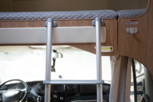 Escalera Interior Plegable Soleflex para Autocaravana, Caravana o Remolque - Product Image 6