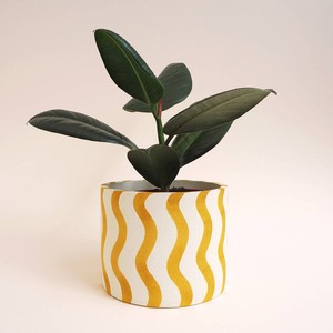 Maceta de Cerámica con Patrón Ondulado y Esmalte Premium, Construcción Duradera, Decoración Moderna para Interiores, Hogar y Jardín - Product Image 1