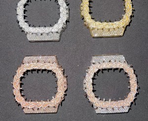 นาฬิกาดิจิตอล DW5600 รุ่นคัสตอม บัสท์ดาวน์ ประดับเพชรเต็มเรือน ดีไซน์ฮิปฮอปสุดหรู นาฬิกาแฟชั่นสไตล์พรีเมียมสำหรับคนเมือง - Product Image 3