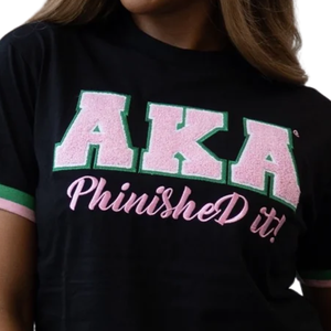 Camiseta Negra Personalizada para Mujer con Bordado, Diseño Phinished It, Manga Corta, Cuello Redondo, Estilo Casual, Detalles en Rosa y Verde - Product Image 4