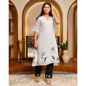 Ensemble Kurta en Chiffon Gris Daisy Style Casual XS avec Manches Trois-Quarts - Product Image 4
