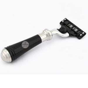 3 Edge Shaving Razor in Black and <b>Red</b> - Product Image 3