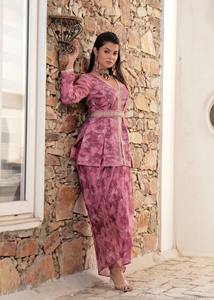 Kurta rose oignon style veste avec broderies à la main et jupe drapée - Product Image 2