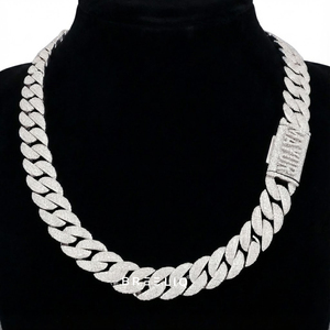 Elegante Cadena Cubana de Plata de Ley 925 con Diamantes de Laboratorio, Diseño Personalizado con Nombre, Collar con Cierre de Candado Estilo Hip Hop - Product Image 1