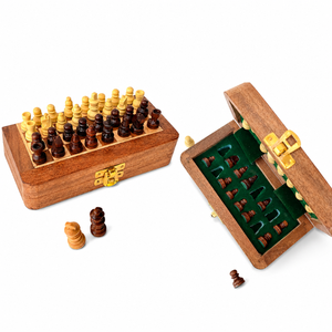 Juego de Ajedrez Magnético Portátil de Madera con Tablero Plegable para Guardar |   Juego de Ajedrez de Viaje Hecho a Mano para Niños, Adultos y Familias, Ideal para Regalo - Product Image 1