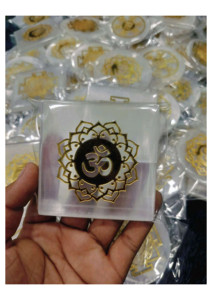 Placa de Carga de Cristal de Selenita Hecha a Mano con Símbolos Om Grabados, Placa de Carga para Meditación y Decoración, Herramienta de Sanación - Product Image 2