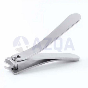 Coupe-ongles en acier inoxydable avec bord de coupe tranchant et poignée incurvée pour manucure, pédicure et soins des ongles professionnels - Product Image 3
