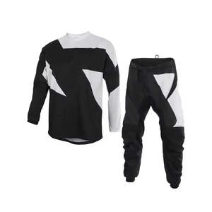 Conjunto Deportivo Personalizable de Alta Calidad para Hombre, Uniforme Deportivo de Secado Rápido y Duradero, Más Vendido - Product Image 5