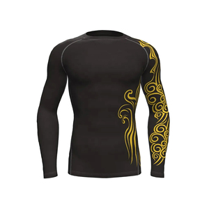 Vente en gros de rashguards personnalisés pour hommes, qualité supérieure, noirs, sublimés, imprimés par sublimation, pour Jiu Jitsu et MMA - Product Image 1