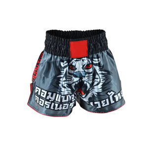 Pantalones Cortos de Muay Thai Sublimados con Diseño Personalizado OEM, Hechos con Tela Elástica, Ligera, de Secado Rápido y Transpirable de Spandex/Poliéster - Product Image 4