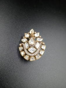 Oval Shape Silver <b>Gold</b> Plated Brooch with Moissanite & Polki Stones for Unisex Party Wear Accessories - Product Image 3