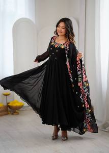 ชุดเดรส Anarkali ผ้าจอร์เจียต์เนื้อหนาปักลาย พร้อมกางเกงและผ้าคลุมไหล่ สำหรับผู้หญิง ชุดออกงานดีไซเนอร์ สไตล์ชาติพันธุ์ - Product Image 1