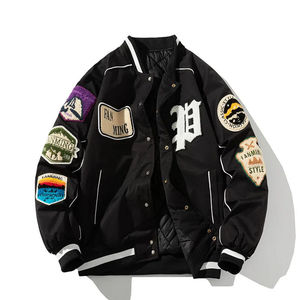 Chaqueta Varsity Negra con Parches para Hombre, Chaqueta Bomber Acolchada, Logotipo Personalizado, Prenda Exterior de Punto con Parches para Otoño - Product Image 1