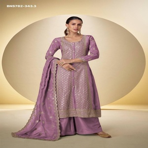Proveedor de conjuntos de ropa étnica india y pakistaní de primera calidad, de seda Simar con top y dupatta bordados, desde India. - Product Image 1