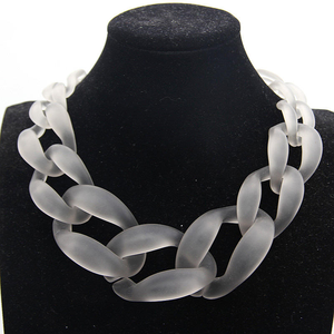 MARONEW Collier ras du cou en résine plastique dépolie, chaîne cubaine Llink, acrylique, pour femme, tendance - Product Image 2