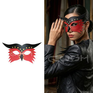 Máscara Facial de Cuero Sintético Rosa con Recortes para Ojos y Detalles de Tachuelas Metálicas para Cosplay Sexy - Product Image 6