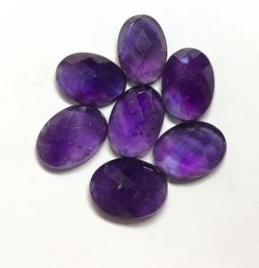 พลอยแอมเมทิสต์ทรงรูปไข่เจียรแบบโรสคัท ด้านหลังแบน ขัดเงา สำหรับทำเครื่องประดับ ขายส่งจำนวนมาก - Product Image 1