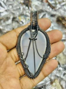 Pendentif en pierre naturelle Cabochon bijoux en cristal collier de pierres précieuses enroulé en fil de cuivre pendentif en cristal enroulé en fil de forme mixte - Product Image 2