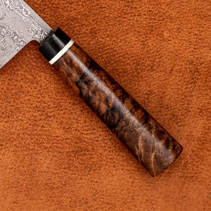 Couteau de Chef en Acier Damas, Lame Pleine Longueur, Manche en Bois, Professionnel, Forgé à la Main, Écologique, Compatible Lave-Vaisselle - Product Image 4