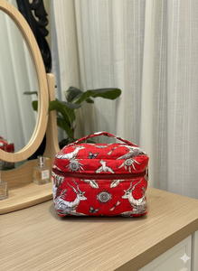 Le Souvenirs Large Eco-Friendly Quilted Cotton Vintage Customizable Makeup Case Floral Zipper Water Resistant Organizer Foldable - Product Image 3