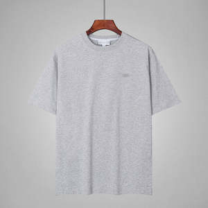 Camiseta de Cuello Redondo de Manga Corta para Hombre, 100% Algodón de Alta Calidad, Corte Regular, con Logotipo Personalizado Serigrafiado y Patrón de Letras en Corduroy - Product Image 2