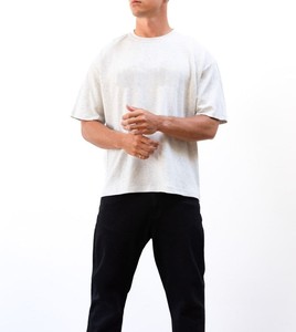 T-shirts noirs personnalisés pour hommes, manches courtes, col rond, 100 % coton peigné, logo frontal, style formel, coupe ample, anti-boulochage, été - Product Image 1