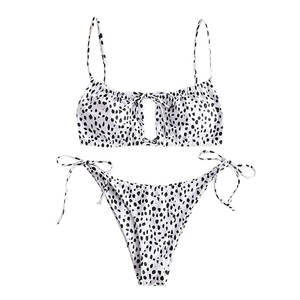 Maillot de bain bikini deux pièces pour femme, léger, sexy, vêtements de plage, ensemble soutien-gorge et culotte, respirant, mode personnalisée, OEM, prix abordable - Product Image 1