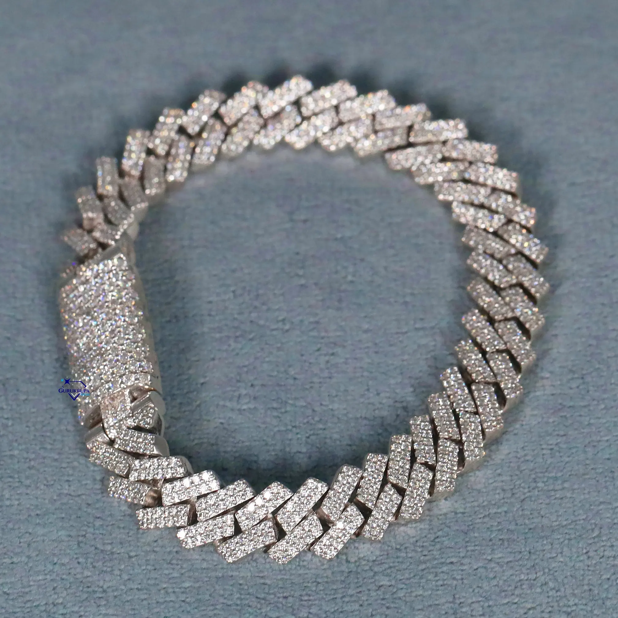 Fully iced out mens cuban bracelet in 925 sterling silver and enhanced vvs clarity lab grown diamond with excellent pattern