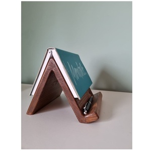 Soporte de Madera Personalizado para Libros con Bandeja Portavasos, Soporte Triangular de Madera Maciza Natural para Libros, Soporte de Lectura - Product Image 3