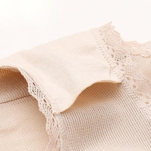 Paquete de 3 Bragas de Malla para Mujer, Color Rosa, Beige y Verde, con Ribete de Encaje, Lencería Sexy, Transparente, Delgada, de Spandex y Nailon - Product Image 3