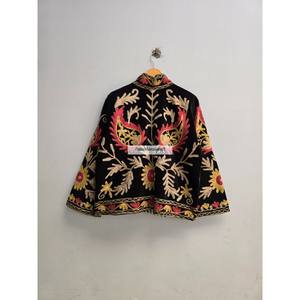 Chaqueta Suzani de terciopelo negro, chaqueta con bordado floral, abrigo hecho a mano, chaqueta unisex de invierno, chaqueta boho chic, chaqueta informal para mujer - Product Image 5