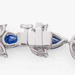 Collar de Lujo en Oro Blanco de 14K con Zafiro Azul de 41.22ct y Diamante Cultivado en Laboratorio, Certificado IGI, Joyería Fina, Pieza Elegante - Product Image 4