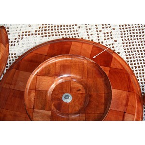 Plato Giratorio Redondo de Madera Hecho a Mano con Recipiente Central, Diseño Tradicional Chino, Acabado Pulido, para Fiestas - Product Image 3