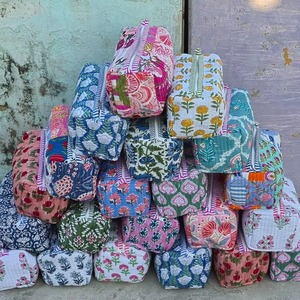 Medium Size Floral Cosmetic Bag With Zipper Closure Portable Textile Toiletry Bag - Product Image 5