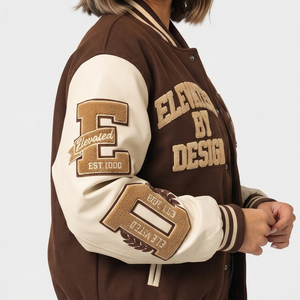 Veste universitaire pour femme avec patchs brodés personnalisés, veste universitaire de baseball pour femme, veste universitaire en laine à col rond et boutonnée pour femme - Product Image 6
