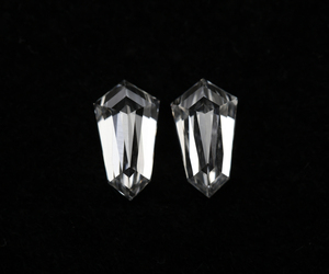 Par de Diamantes Cultivados en Laboratorio con Corte Escudo de 1.50 Ct, EF VVS-VS, Certificados por IGI, Corte Único de Alta Calidad, Modelo OM GEMS OM82122 - Product Image 3