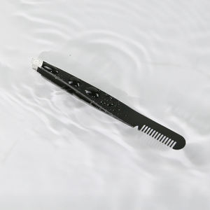 Pinzas para Cejas UBI de Acero Inoxidable Hechas a Mano con Peine Integrado, Punta Inclinada, Duraderas, Reutilizables, Diseño Moderno, para un Acabado Preciso y a la Moda - Product Image 3
