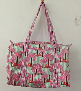 Sac de voyage week-end de luxe pour femme, grand format, en coton imprimé à la main, avec fermeture éclair, poignée supérieure, accessoires de voyage sportifs - Product Image 3