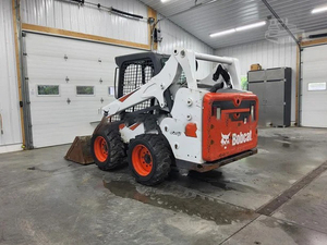 Cargadora Compacta S570 2018 con Cabina Cerrada, Máquina de Construcción de Alto Rendimiento - Product Image 6