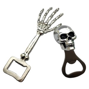 Abridor de botellas metálico estilo Halloween, herramienta de bar espeluznante para el hogar, cocina, cafetería, fiestas y regalos, hecho a mano en India. - Product Image 1